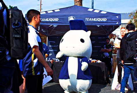 Team liwuid mascot